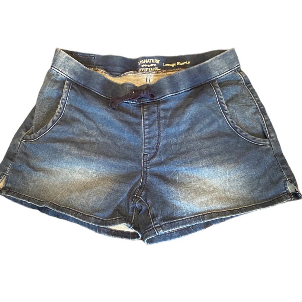 NWOT Signature by Levi Strauss Lounge Denim Shorts